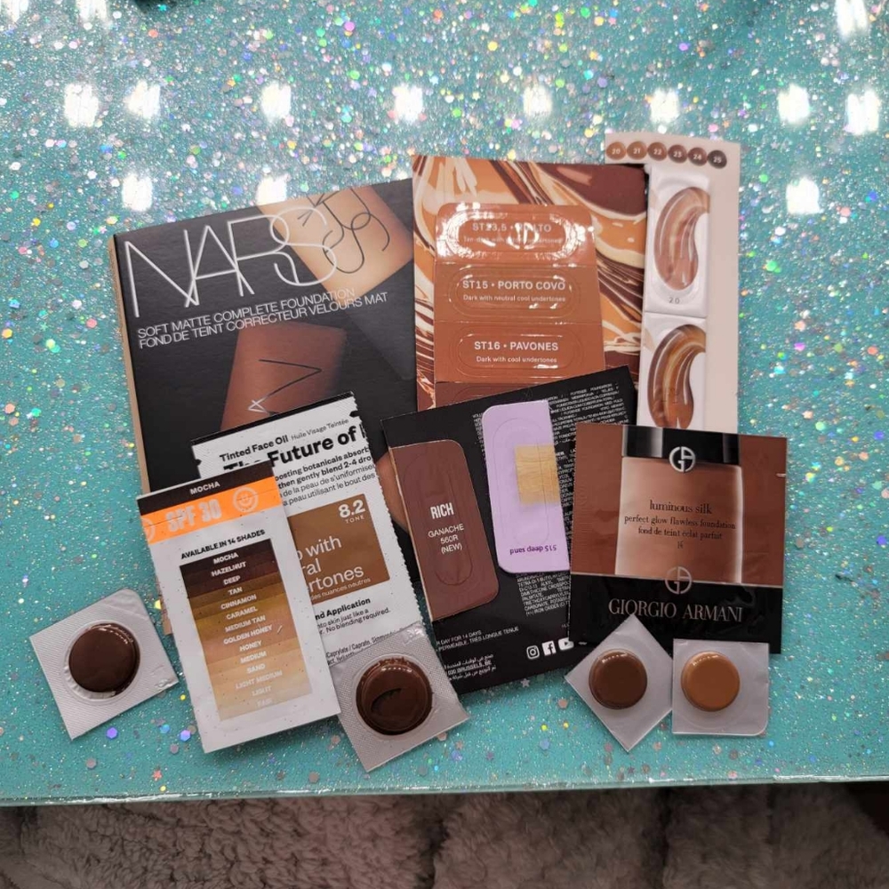 Dark Face Makeup Sample Set